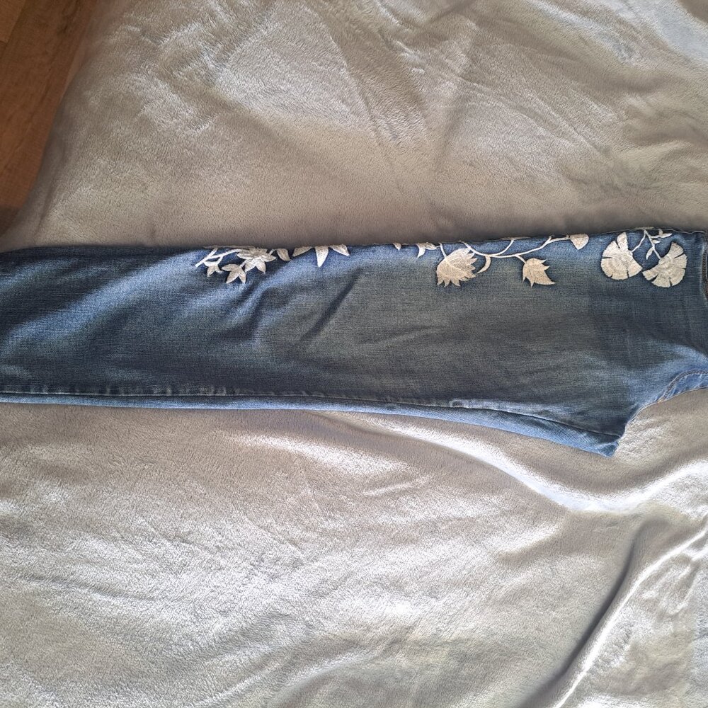 Jeans - Picture 3 of 3